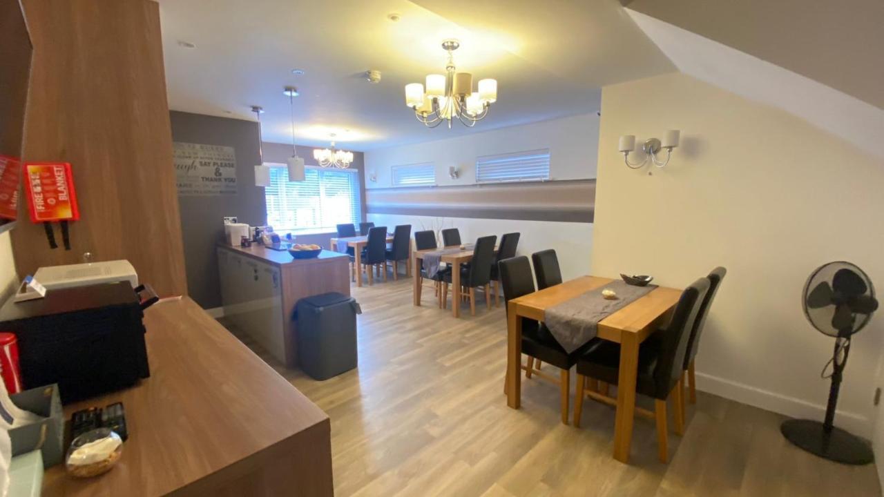 Deepcut Lodge Bed&Breakfast Camberley Exterior foto
