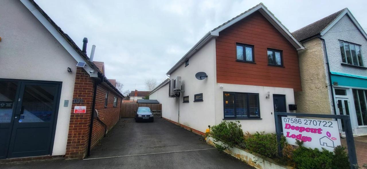 Deepcut Lodge Bed&Breakfast Camberley Exterior foto
