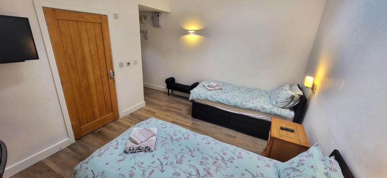 Deepcut Lodge Bed&Breakfast Camberley Exterior foto