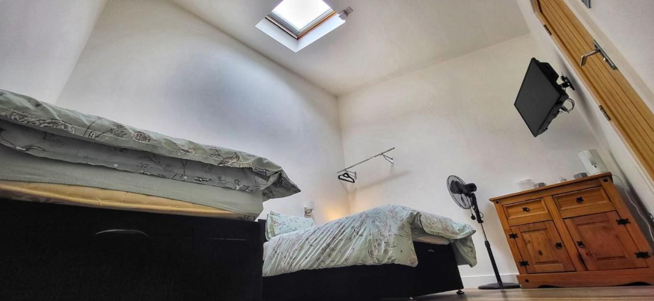 Deepcut Lodge Bed&Breakfast Camberley Exterior foto