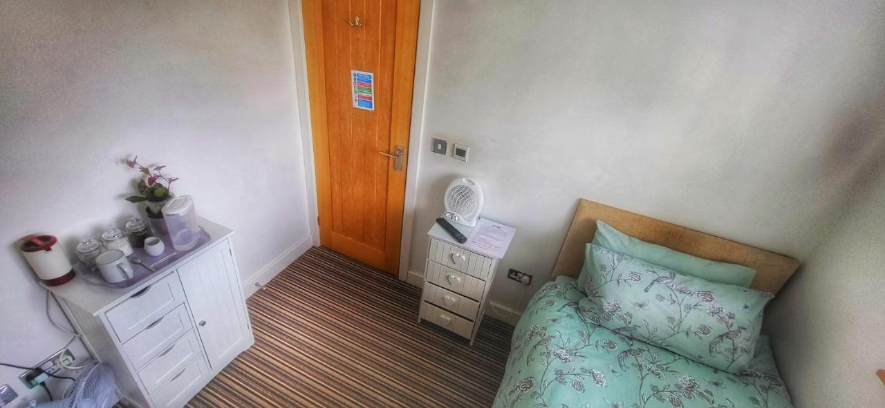 Deepcut Lodge Bed&Breakfast Camberley Exterior foto