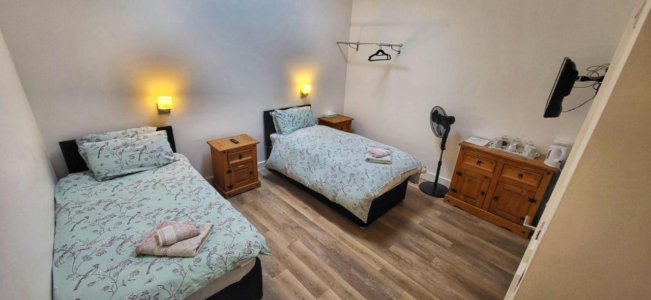 Deepcut Lodge Bed&Breakfast Camberley Exterior foto