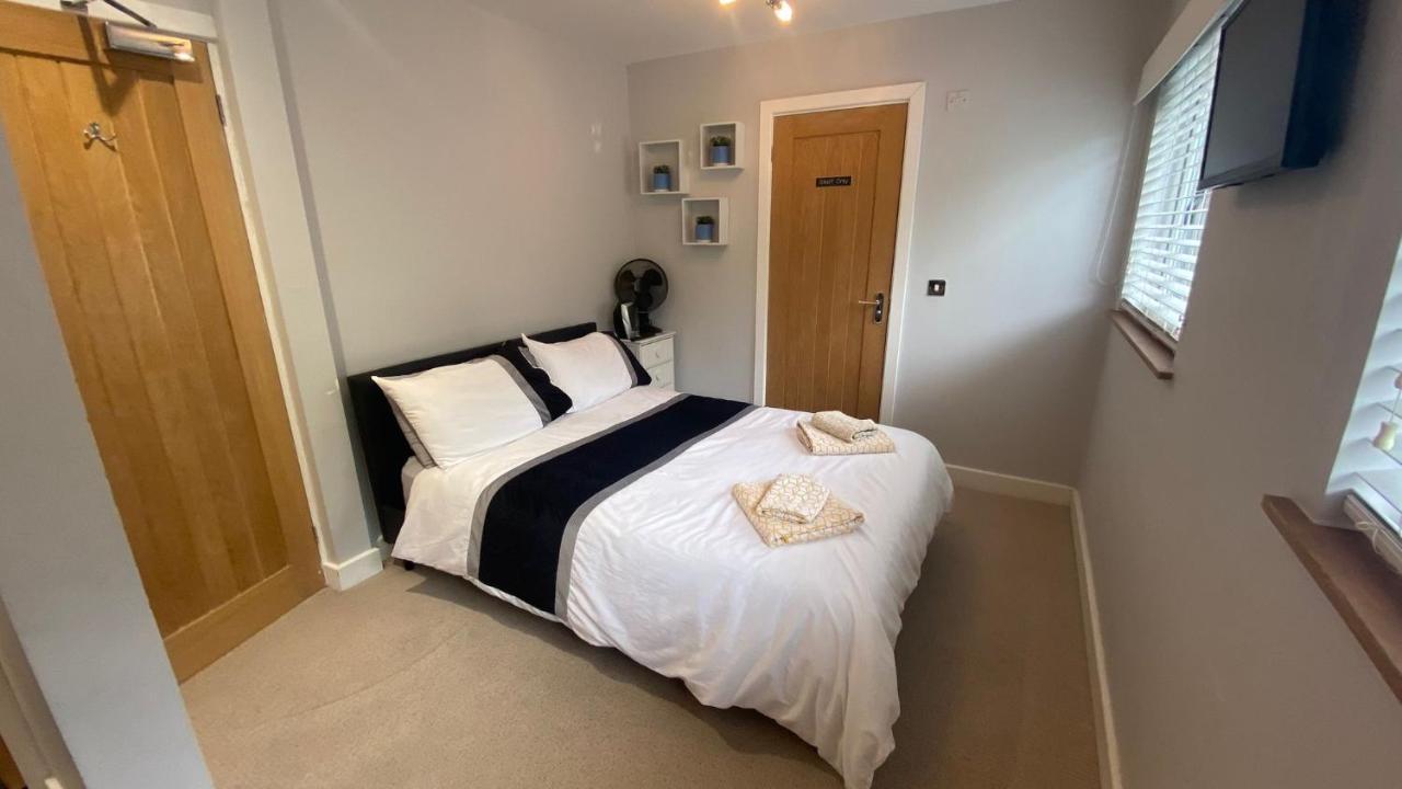 Deepcut Lodge Bed&Breakfast Camberley Exterior foto