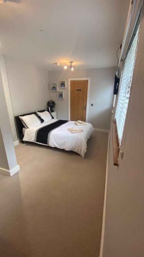 Deepcut Lodge Bed&Breakfast Camberley Exterior foto